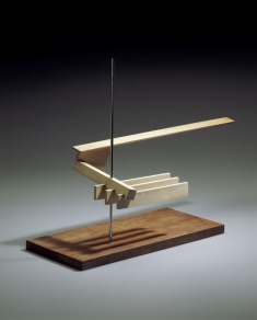 Gleichgewichtsstudie, Arbeit aus dem Vorkurs von László Moholy-Nagy